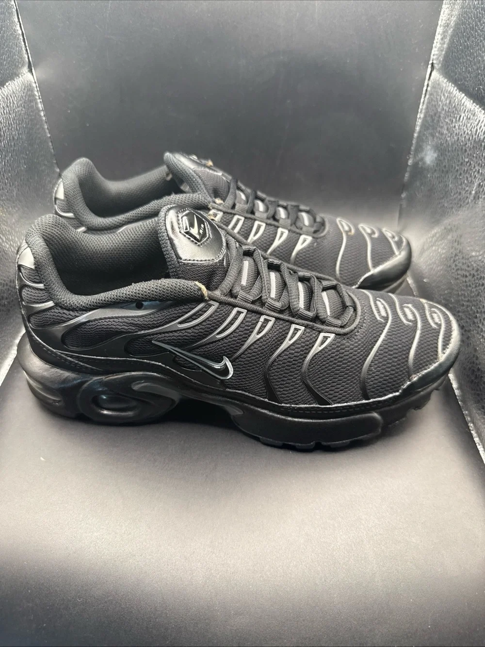 Size 6Y (GS) - Nike Air Max Plus Low Black Pure Platinum, 655020-053, No Box